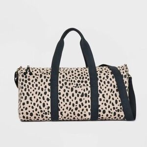 NWT Universal Thread Animal Print Duffel Bag